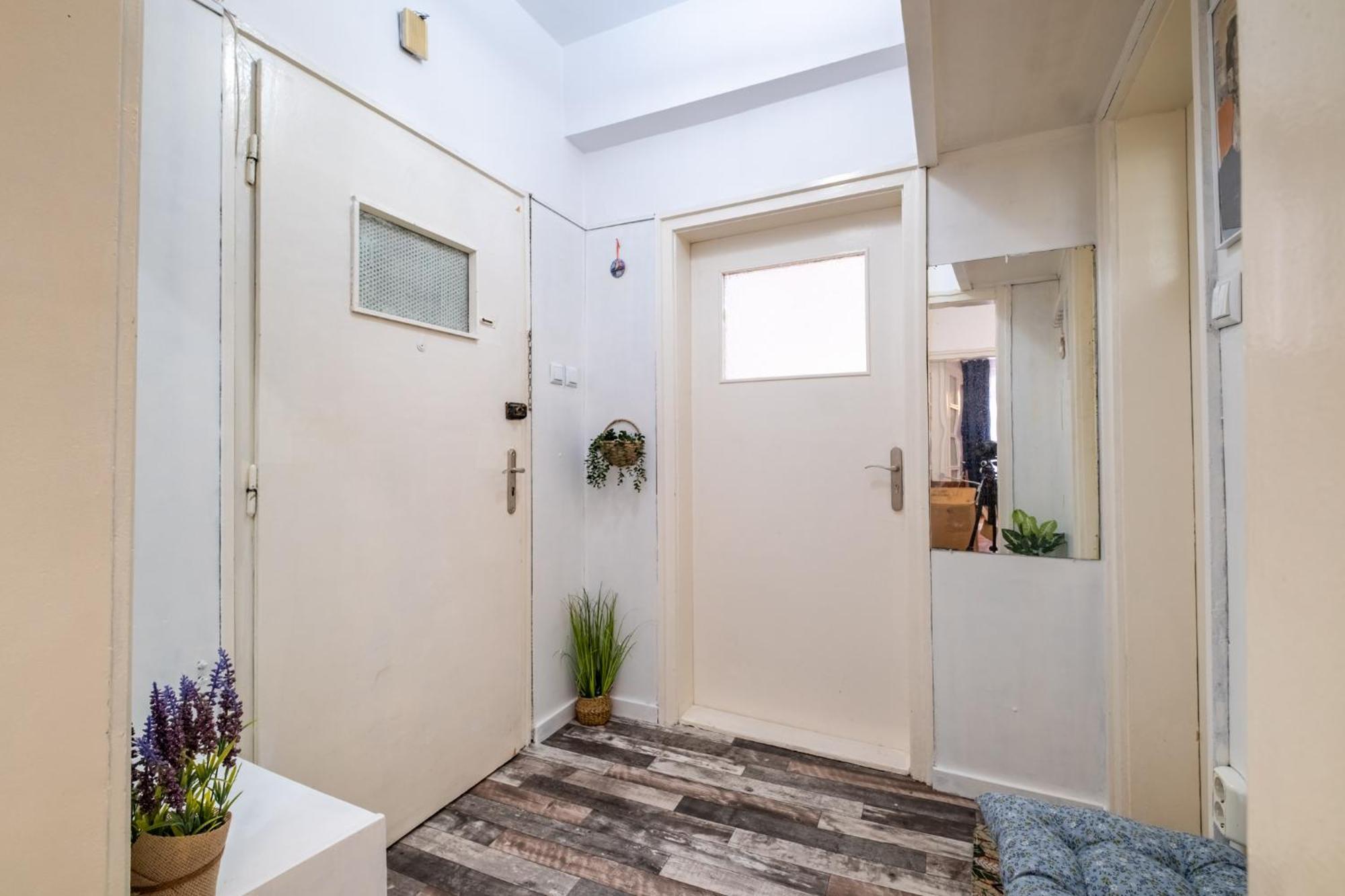 Lovely Art Apartment - Victory Warna Exterior foto